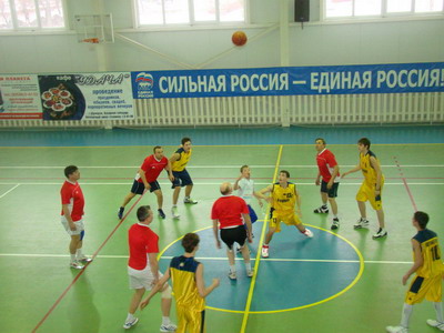 Баскетбольные встречи «Матча поколений» в городе Шумерле прошли в равной борьбе и дружеской атмосфере